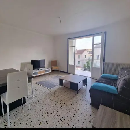 Location T1 A 10 Min A Pied Centre 아파트 *
