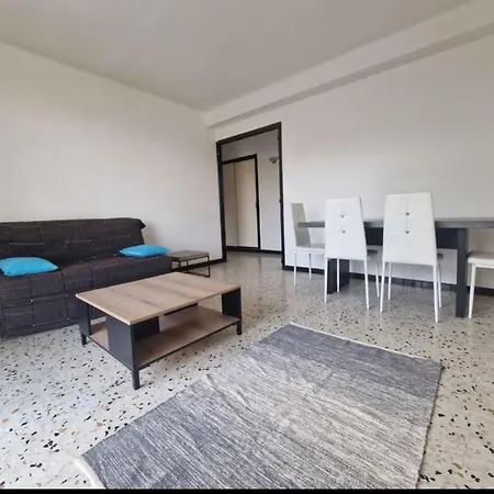 Location T1 A 10 Min A Pied Centre *