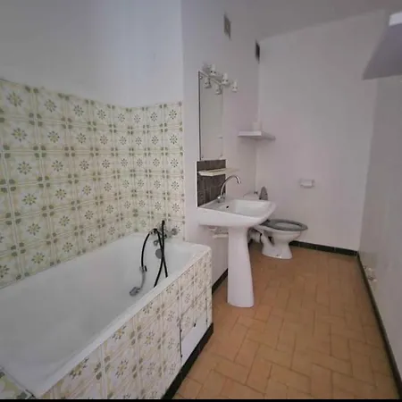 아파트 Location T1 A 10 Min A Pied Centre 아작시오